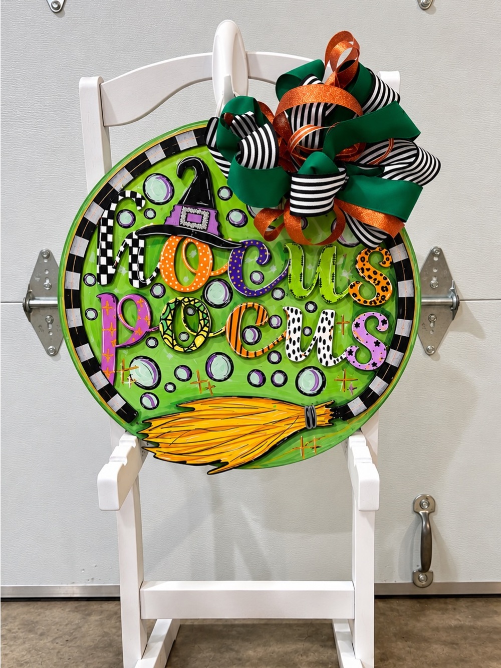 Green 'Hocus Pocus' Halloween Door Hanger with Decorative Bow